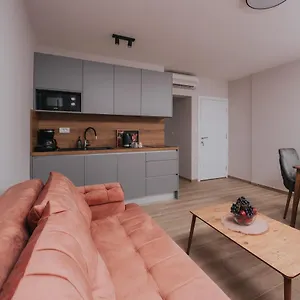 Virgine Maria Apartment